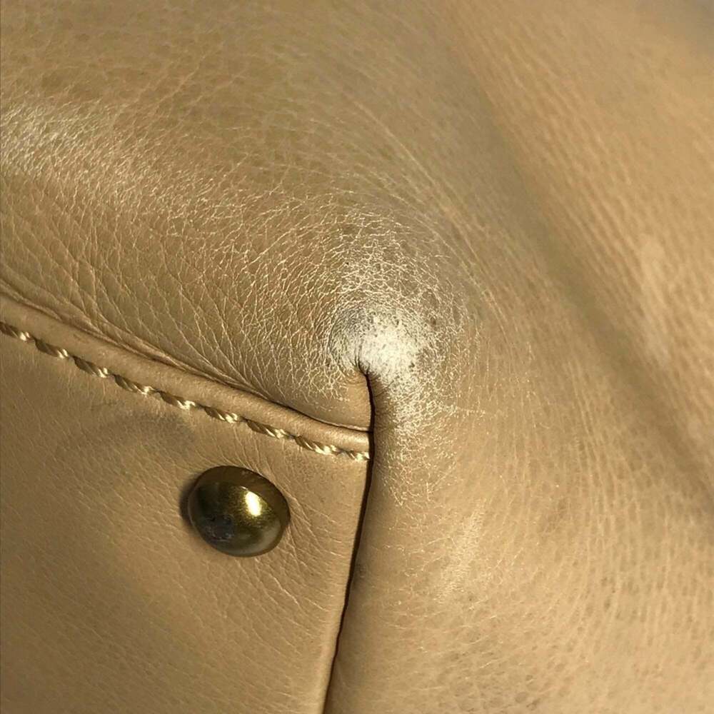 CHANEL Cream Leather Logo Tote Bag - Picture 7 of 16